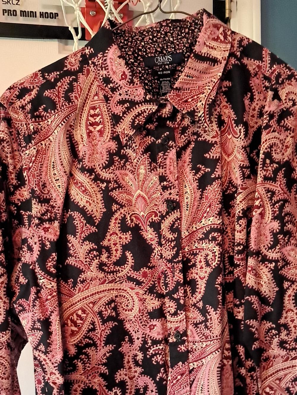 Chaps Womens XXL Button-Down blouse in Black, Red And Pink Paisley Print